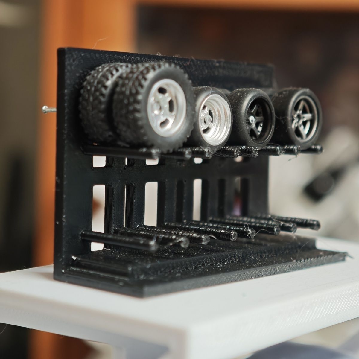 3D Printed Plastic Tyre Displa - 3D Printing Clay のレビューと価格